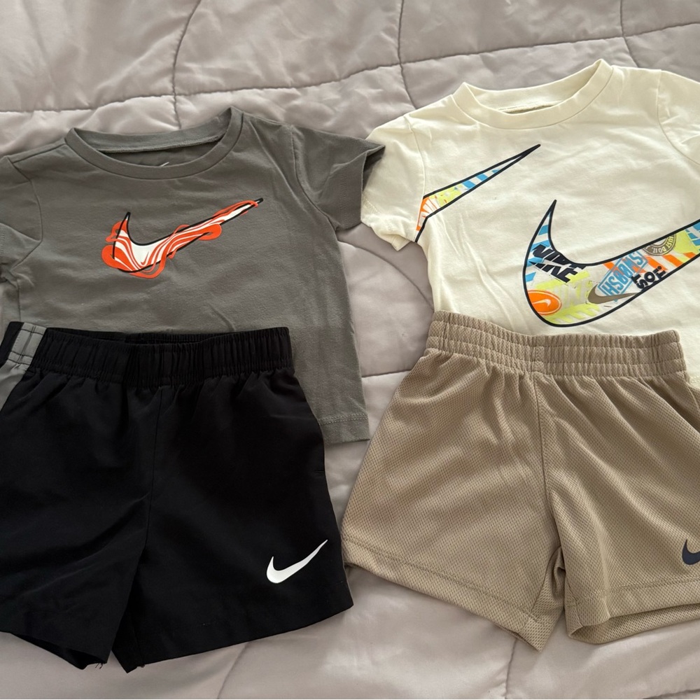 Nike Graphic Swoosh Toddler Set in Gray and Cream